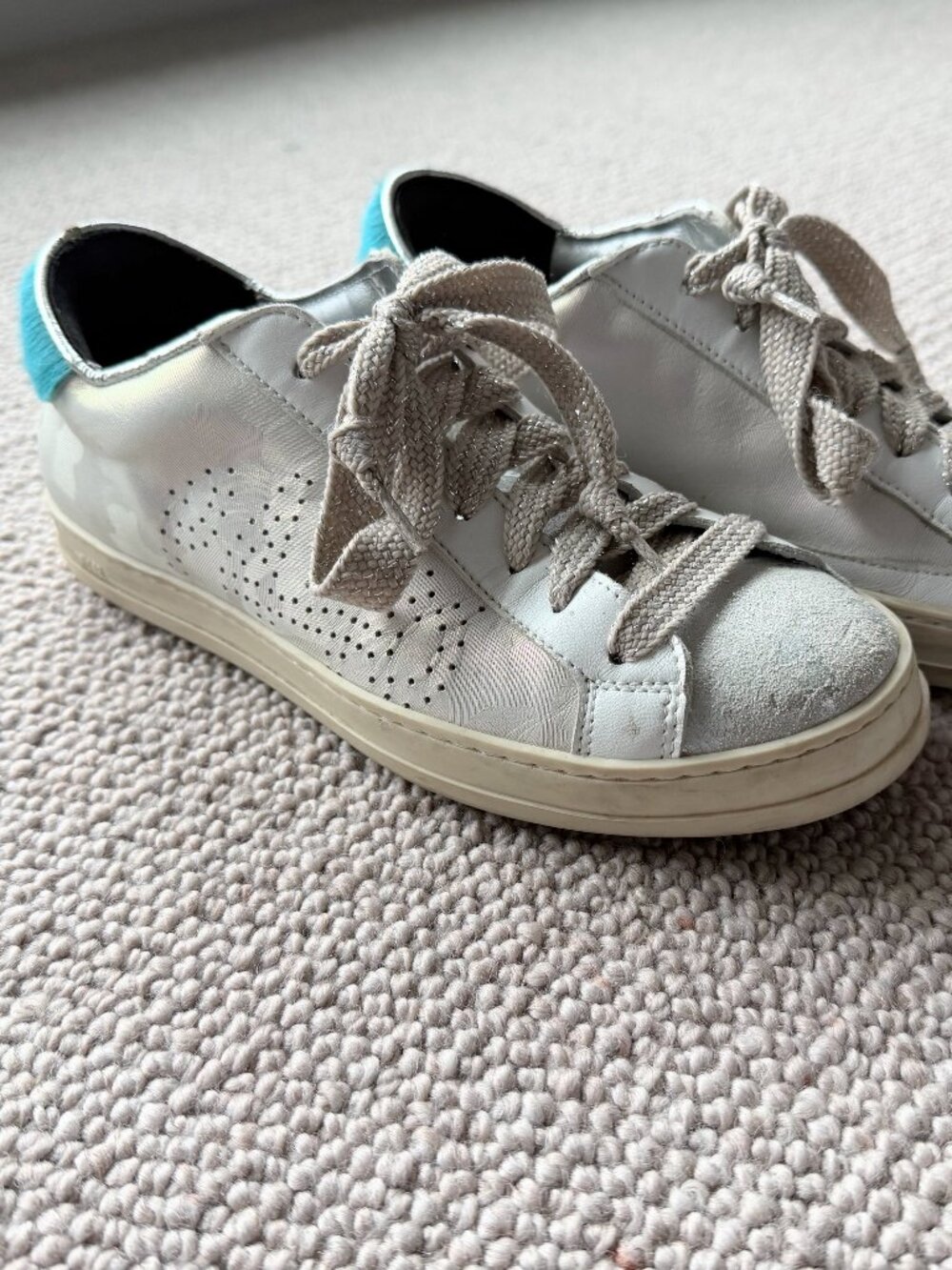 P448 Size 8 John Distressed Low-Top Sneakers with Blue Faux Fur Trim